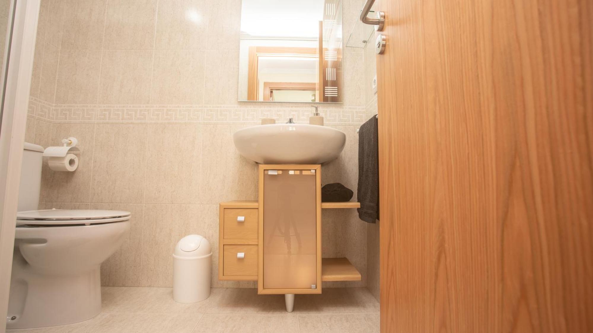 Apartamento En El Centro Con Plaza De Garaje А-Гуарда Экстерьер фото